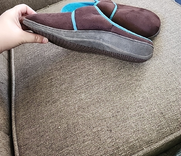 Vionic Brown and Blue Slippers - Picture 5 of 6